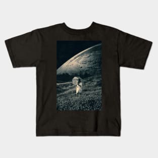 Woman With Parasol Kids T-Shirt